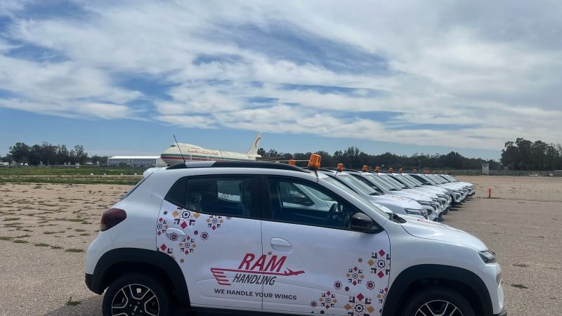 الخطوط الملكية المغربية، أول شركة مغربية تعتمد أسطول سيارات  100% كهربائية