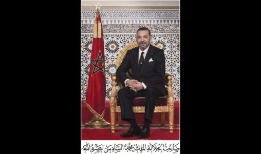 جلالة الملك يهنئ أعضاء نادي النهضة الرياضية البركانية لكرة القدم بمناسبة التتويج بكأس الكونفدرالية الإفريقية